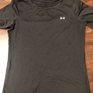 Black under armour dry fit shirt